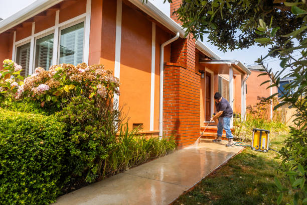 Why Choose Our Certified Pressure Washing Experts for Your Project Needs in Pinewood, FL?